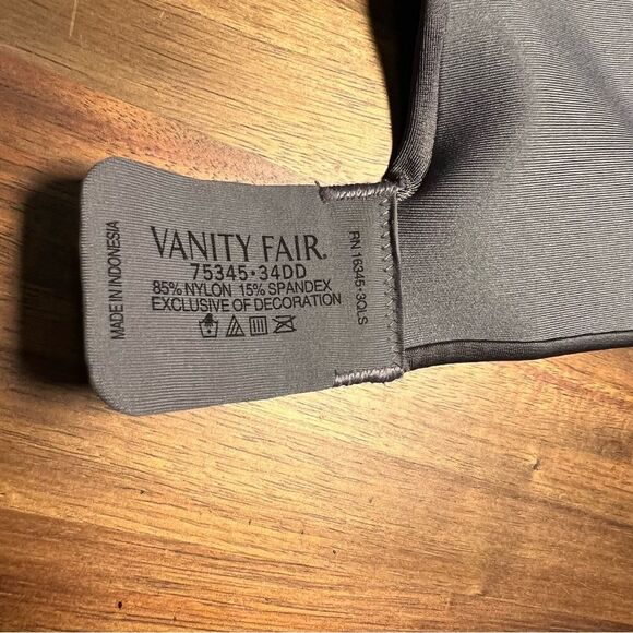 Vanity Fair NWT bra 🖤 soft seamless design 🖤 gray 🖤 molded cups 🖤 34DD 🖤 - Picture 4 of 5